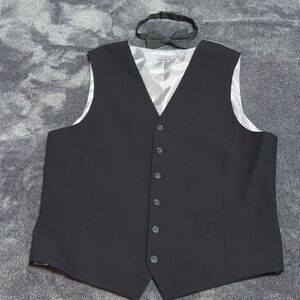 J. Ferrar JF Vest Size L Black With Three Faux Pockets Polyester And Rayon